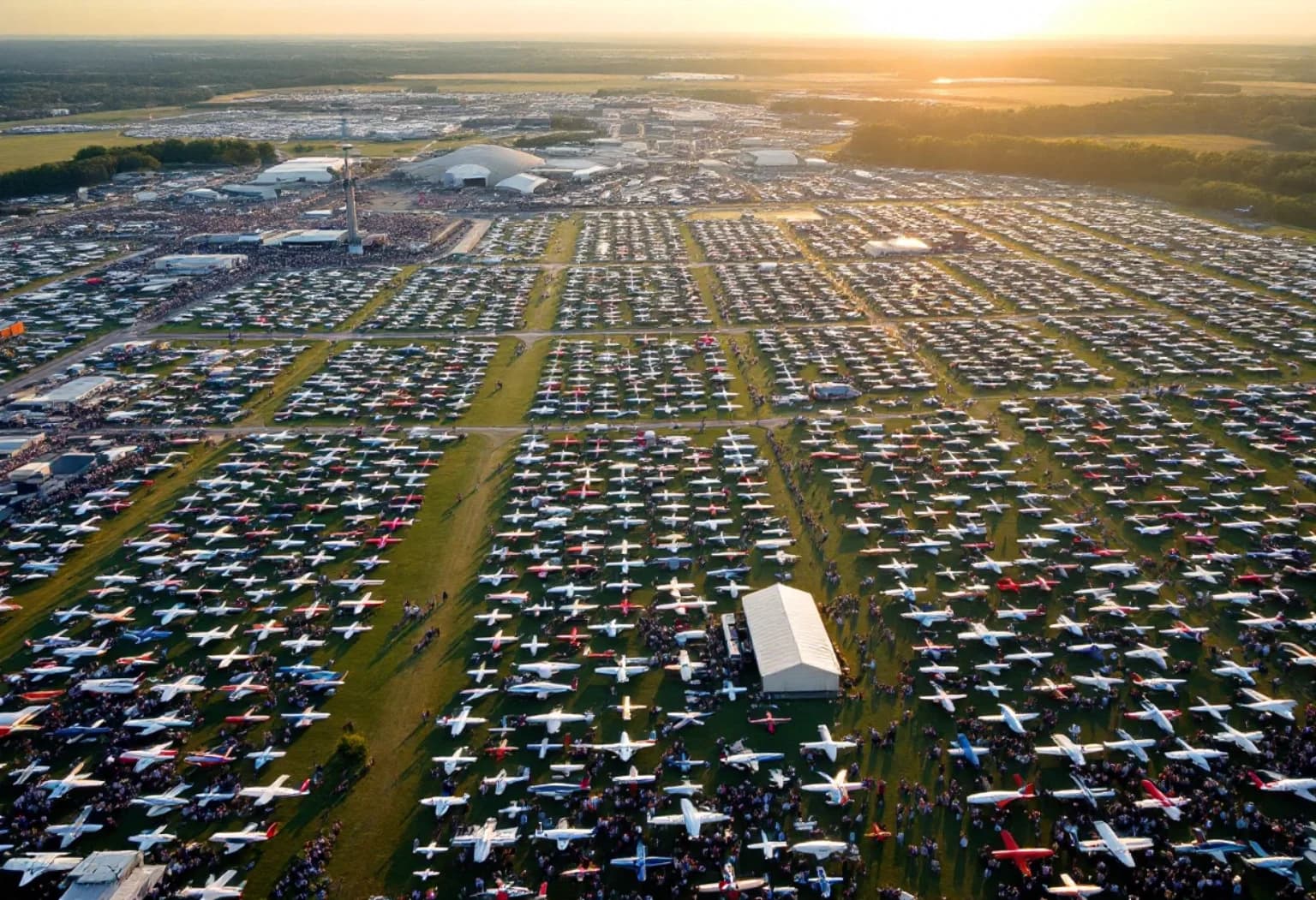 Imagem de capa: EAA AirVenture Oshkosh 2026: como foi e quando é a próxima edição