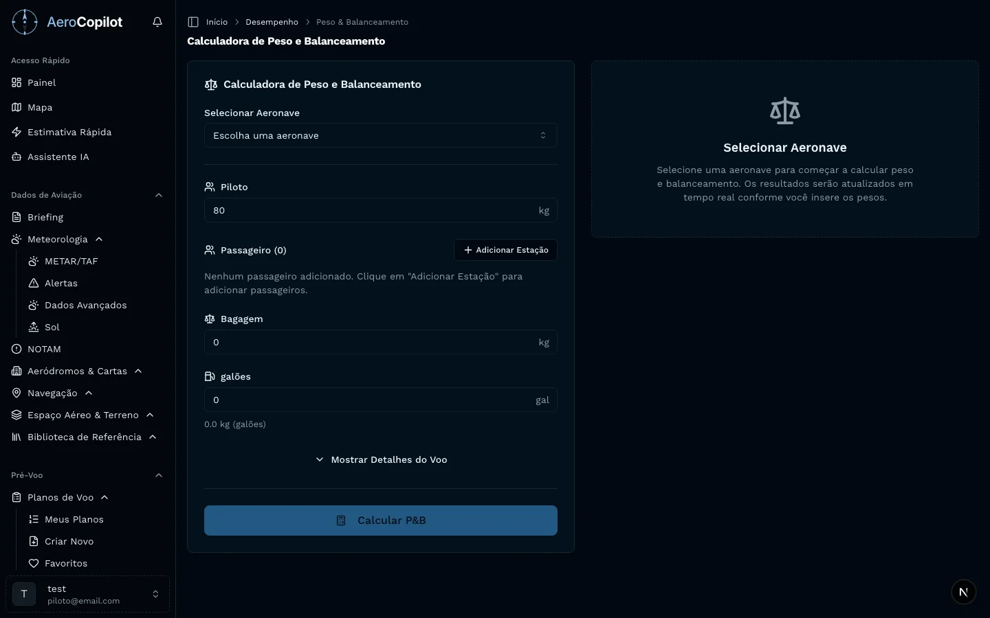 Calculadora de Peso e Balanceamento no AeroCopilot com campos de carga, envelope CG e verificação de limites da aeronave